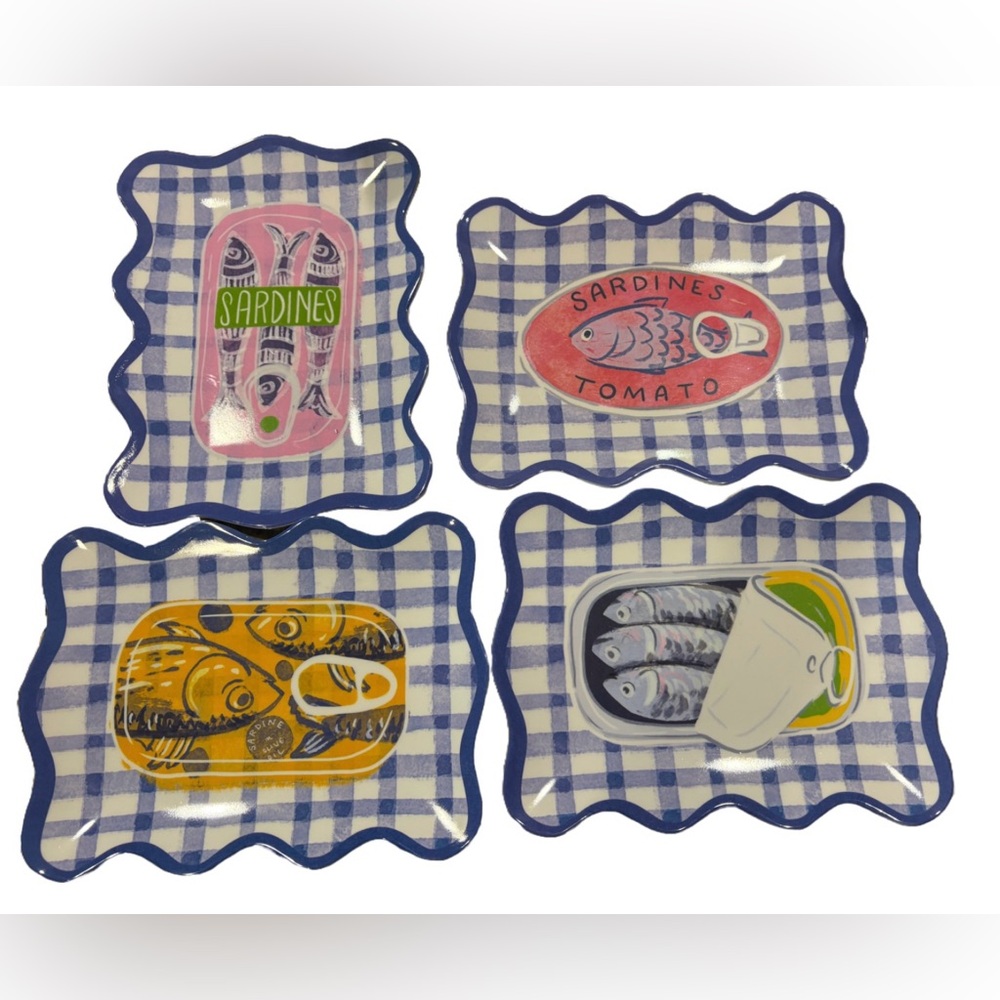 C&C CALIFORNIA NWT 4pc scalloped gingham melamine appetizer plates